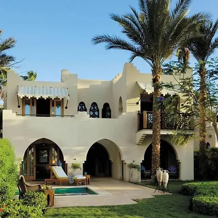 Beautiful Villa At Four Seasons