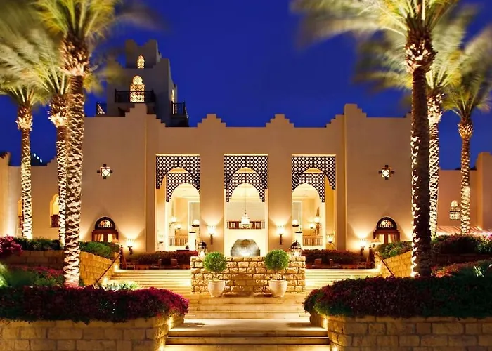 فيلة At Four Seasons
