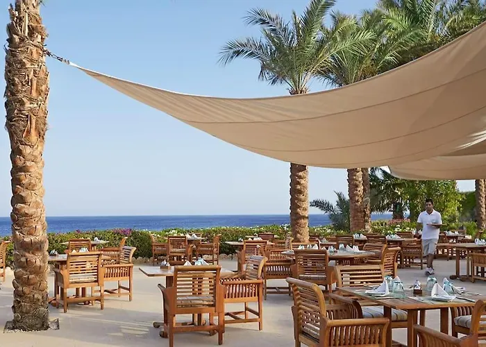 At Four Seasons فيلة