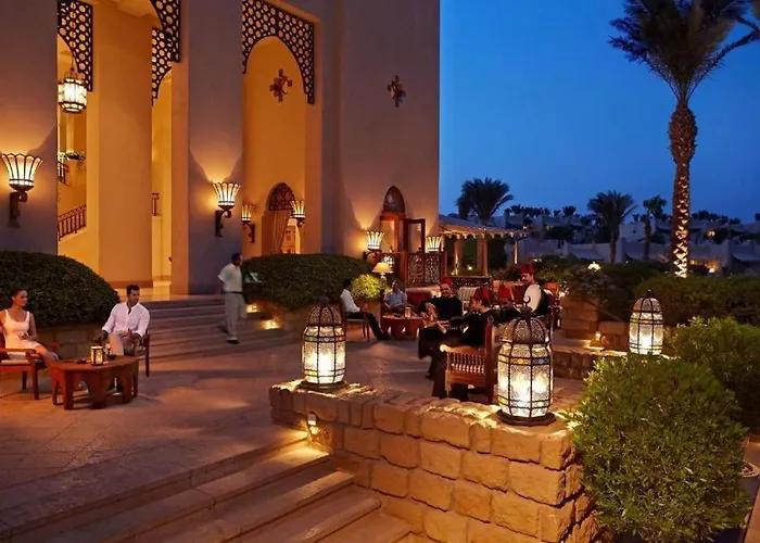 At Four Seasons فيلة *